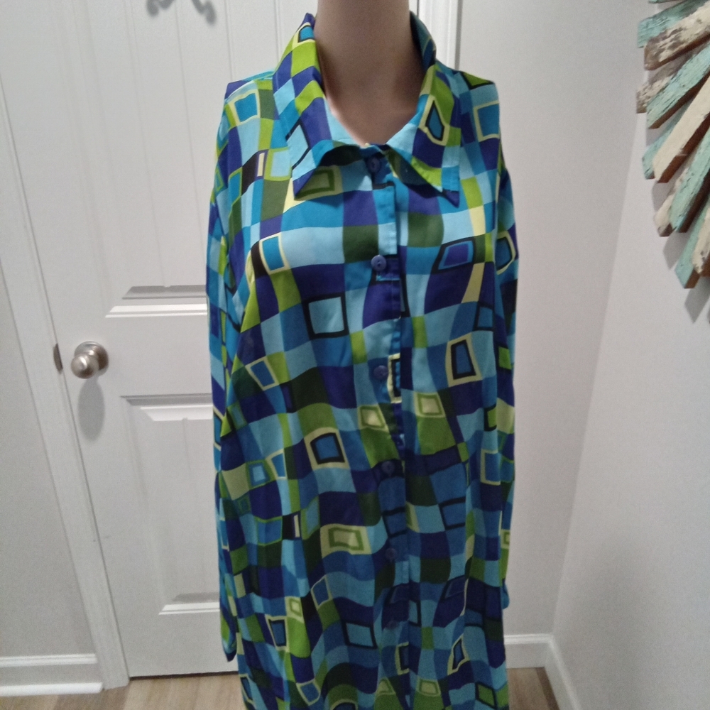 Geometric Print Button-Down Women's Top in Blue & Green